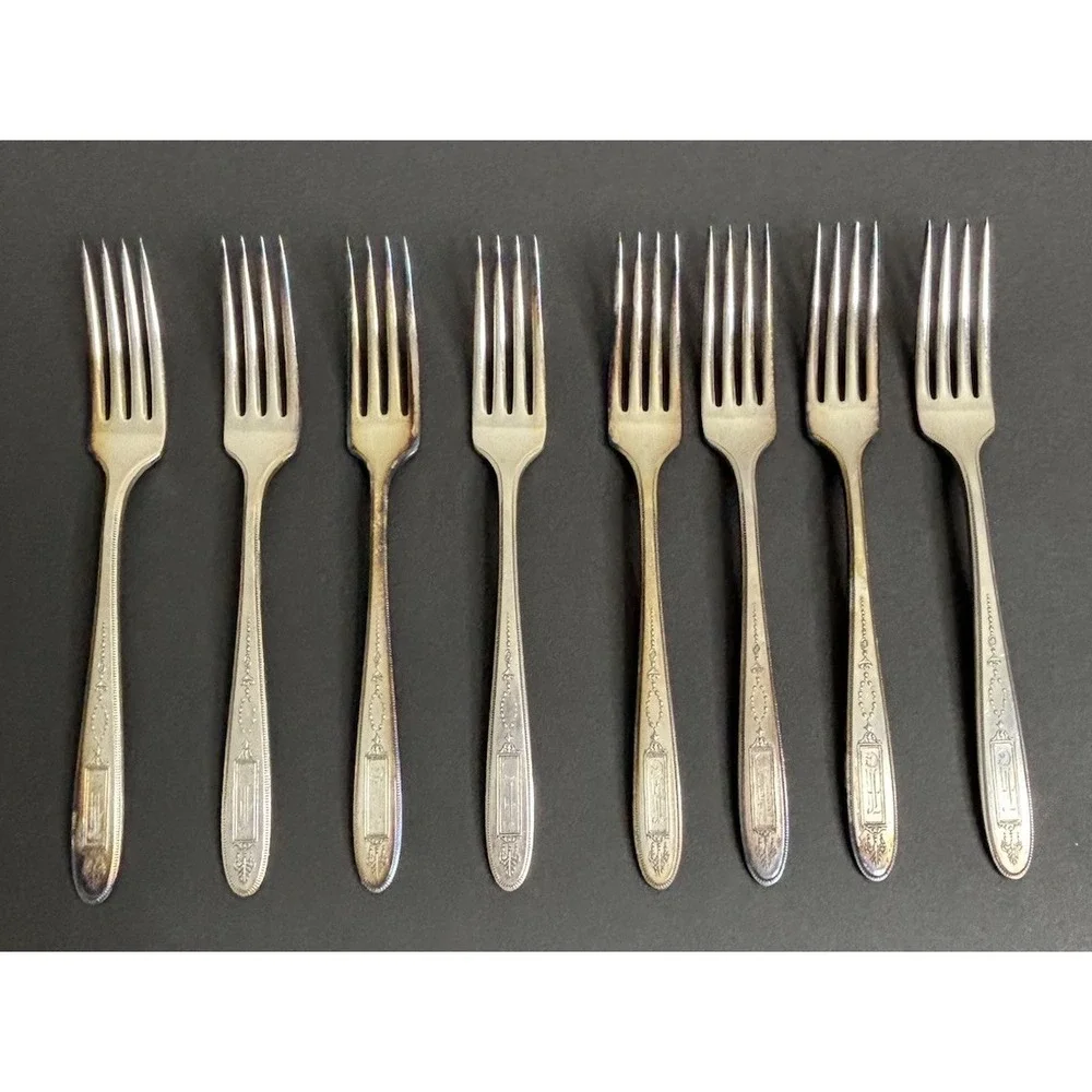 8 Oneida Community Grosvenor Dinner Forks Silverplate 7 3/4